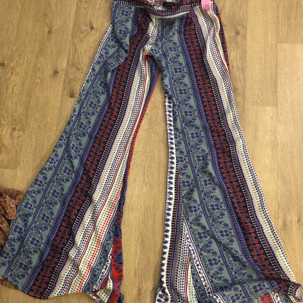 Medium sheer flared pants